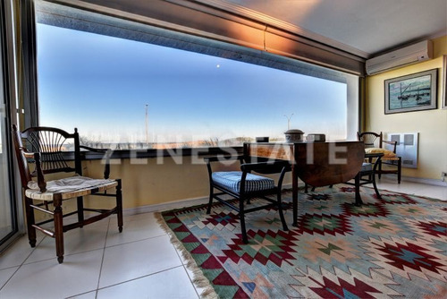 Venta Apartamento Dúplex De 4 Dormitorios En Playa Brava