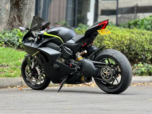 Ducati Panigale V4r | Alto Performance
