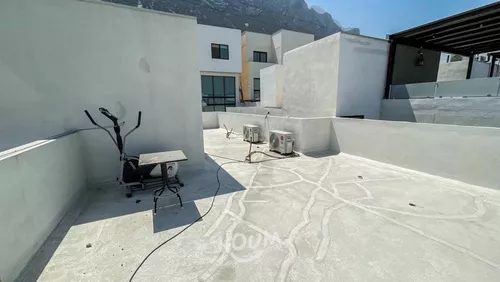 casa en ventanas de la huasteca, santa catarina con 3 recámaras, 256 m , id 68678