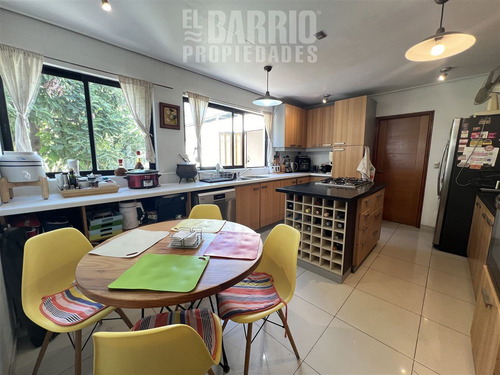 Casa En Venta De 3 Dorm. En Colina