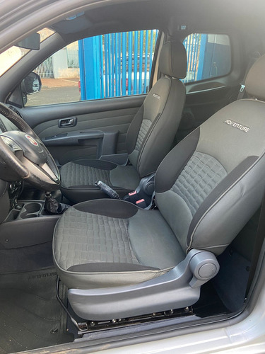 Fiat Strada 1.8 16v Adventure Cab. Dupla Flex 3p