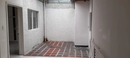 Casalote En Venta En Laureles. Cod V3243