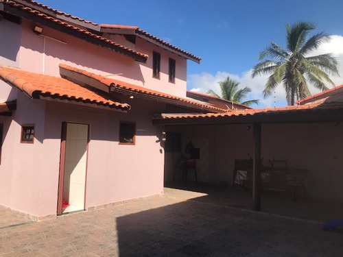 Excelente, Lindo E Bem Localizado, Sobrado 3 Dormitórios À 200 Metros Do Mar Em Itanhaém, Litoral Sul. $ 700.000 Financia
