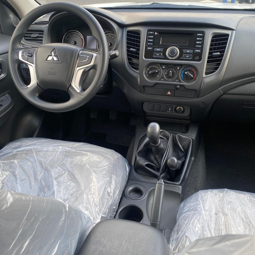Imagen 7 de 9 de Mitsubishi L200 4×4 2023
