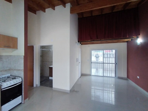Alquiler Ciudad Madero 2 Amb. En Primer Piso Con Patio