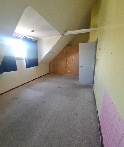 Casa 4 Dormitorios 4 Baños En Condominio (75098)
