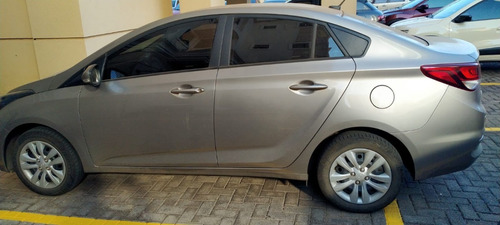 Imagem 3 de 5 de Hyundai Hb20s 1.0 Comfort