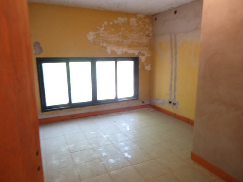 Imagen 5 de 10 de Galpon Ph En Venta En Ituzaingo Norte