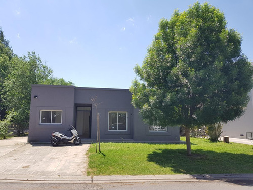 Imagen 28 de 28 de Casa En Venta - Bº La Comarca - Tigre