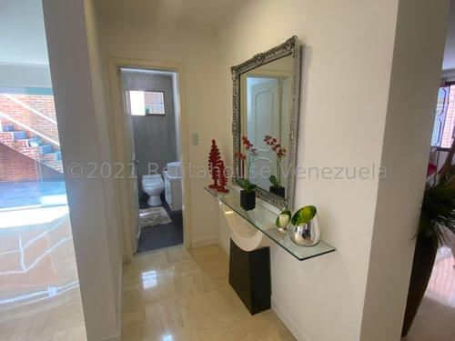 Imagen 7 de 30 de Espectacular Casa Totalmente Remodelada Los Naranjos Del Cafetal Anais 22-7139