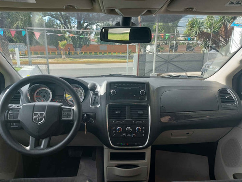 Imagen 9 de 13 de Dodge Grand Caravan 2018 5p Se V6/3.6 Aut