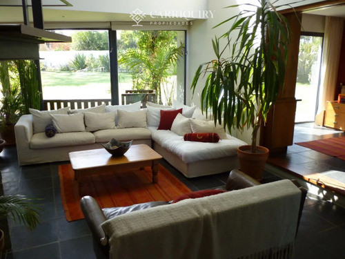 Casa En Venta 4 Dormitorios Punta Del Este Barrio Lugano