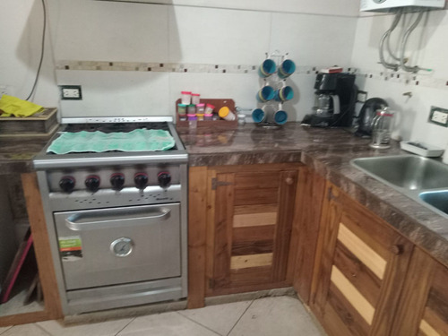 Casa En Venta. 2 Dorm. Villa Ciudad Parque