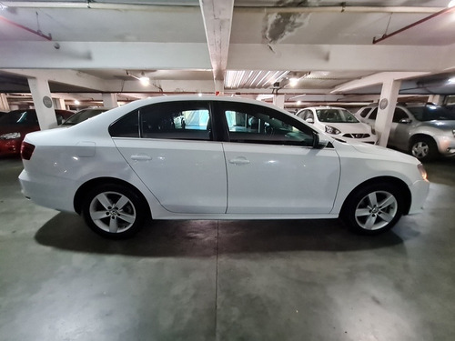 Volkswagen Vento 2.5 Luxury 170cv 2016