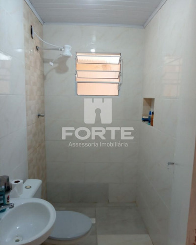 Imagem 6 de 13 de Vendo Casa Na Vila Ipiranga Em Mogi Das Cruzes. Imobiliárias De Mogi Das Cruzes. 2 Dorm, Sala, Cozinha, Banheiro. - Ca00196 - 69840523