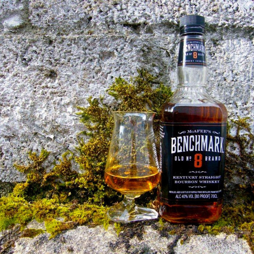 Benchmark Old N°8 Brand Whisky Straight Bourbon 750ml