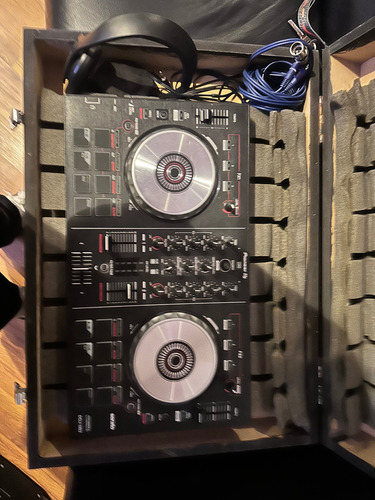 Controlador Dj Pioneer Ddj-sb2 Negro De 2 Canales Negro (Usado)