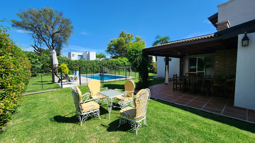 Valle Escondido Los Soles Casa En Venta 5 Dormitorios Apta Credito