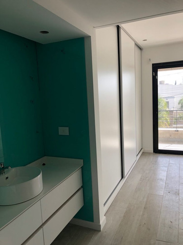 Imagen 12 de 30 de Espectacular 4 Ambientes En Venta En Haedo, Con Cochera.