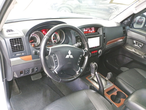 Mitsubishi Pajero Full 3.2 HPE 4X4 16V TURBO INTERCOOLER DIESEL 4P AUTOMÁTICO