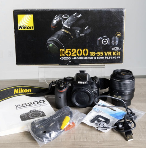 Cámara Nikon D5200 Dslr Con Lente 18-55mm + Accesorios
