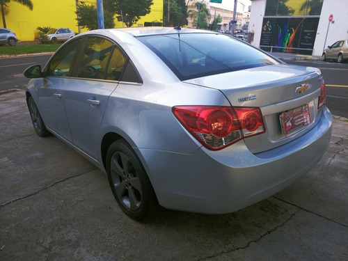 Imagem 4 de 10 de Cruze Lt 1.8 Flex Automático - 2012
