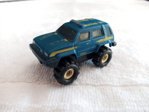 Camioneta Tipo Jeep Cherokee 4×4, Stomper D Plástico Esc1/64