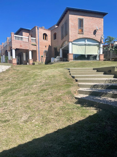 Dueno Vende - Villa Carlos Paz Oportunidad Unica : Casa En Barrio Exclusivo Con Vista Increible