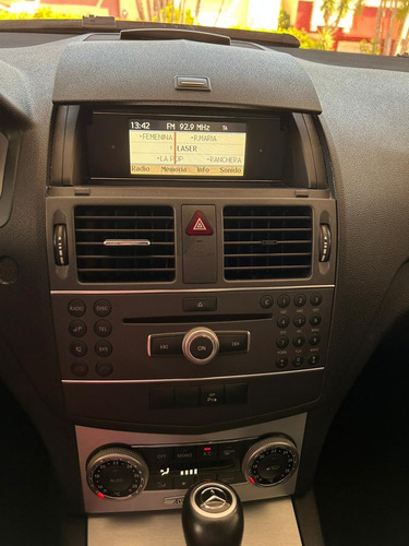 Imagen 2 de 14 de Mercedes Benz C250