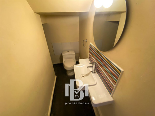 Casa En Venta De 3 Dorm. En Las Condes