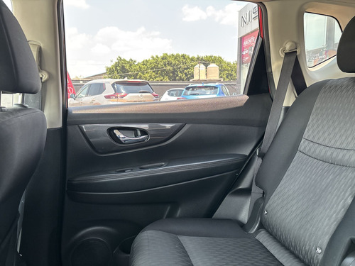 Nissan X-Trail 2.5 Advance 3 Row Cvt