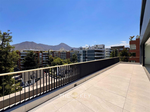 Departamento En Venta De 2 Dorm. En Vitacura