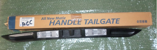 Manilla Compuerta Trasera Gm Spark #93742836 (100% Original)