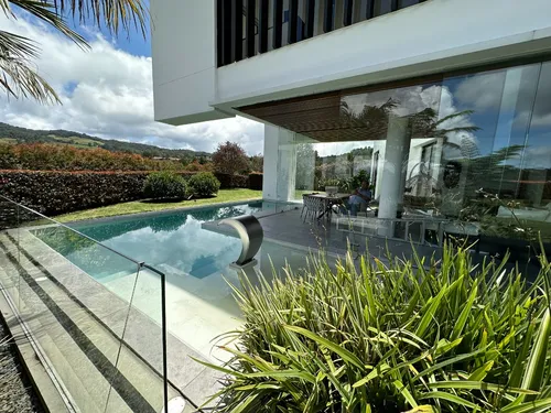 La Casa Mas Exclusiva Del Alto De Palmas! Excelente Ubicacion Y Precio! Como Nueva! Con