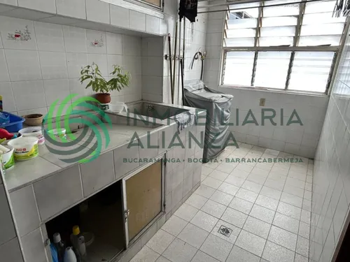 Apartamento En Venta En Sotomayor. Cod V61555