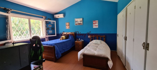 Casa En Venta En Jardines De Cordoba, Zona De Los Colegios 3 Dormitorios- Ref: 19355