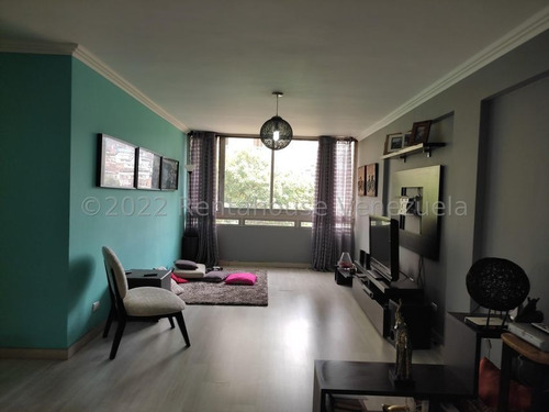Imagen 2 de 8 de Apartamento Venta La Urbina Mls 22-18460 Excelente Oportunidad Apartamento Remodelado 100 % Pisos De Madera Flotante, Moderna Cocina Con Multiples Gabinetes