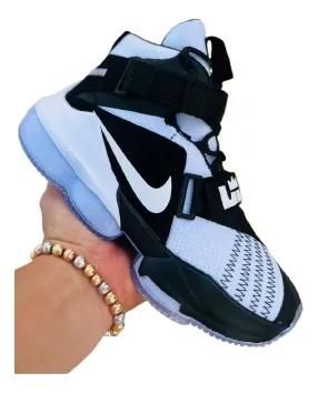Ultimos zapatos lebron hot sale