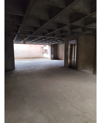 Se Arrienda Local- Bodega Obra Gris, Edificio Mixto En Conquistadores