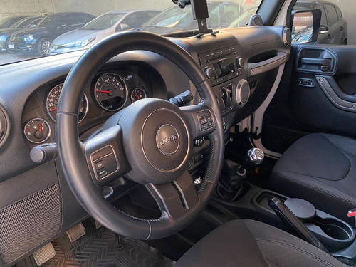 Imagen 5 de 9 de Jeep Wrangler 3.6 Sport 284hp Mtx