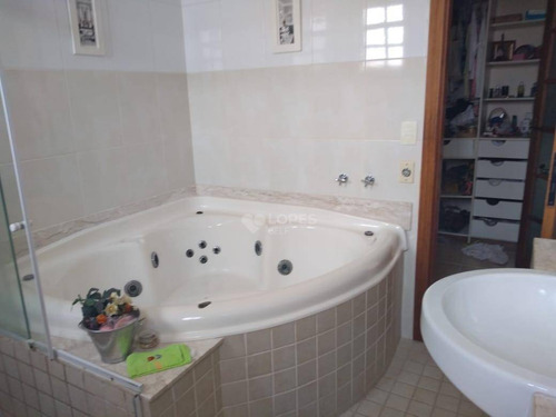Imagem 13 de 14 de Casa Duplex Em Condomínio, Bem Localizada, Cômodos Amplos, Quintal, 04 Qts./04 Suítes, 338 M², R$ 1.400.000,00 - Itaipu - Niterói/rj - Ca20683