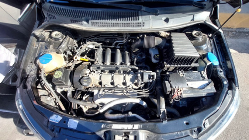 Volkswagen Voyage 1.6 Highline 101cv