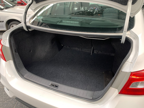 Nissan Sentra B 17 2018 Caja De 6ta Exlente Solo Km 7800