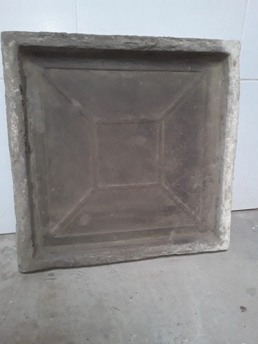 Imagen 3 de 3 de Moldes Para Lajas O Baldosas De 50 Cm X 50 Cms
