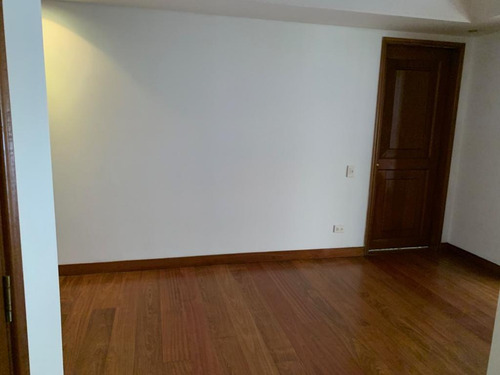 Imagen 7 de 17 de Apartamento En Arriendo En Bogotá El Nogal. Cod 4453