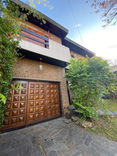 Imagen 3 de 23 de Excelente Casa De 5 Ambientes.
