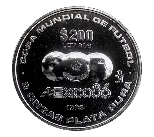 Moneda 200 Pesos 2 Onzas 1986 Mundial Futbol Mexico Pedestal