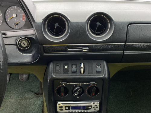 Mercedes Benz 230 E