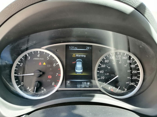 Imagen 8 de 15 de Nissan Sentra 2017