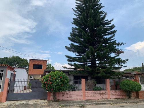 Casa En Urb. El Naranjal, Naguanagua. Plc-1083